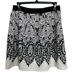 Moonlight Black and White Boho Floral Print Skirt Size Medium